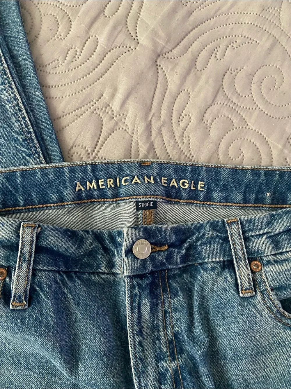 American Eagle Curvy Jean - Picture 4 of 9